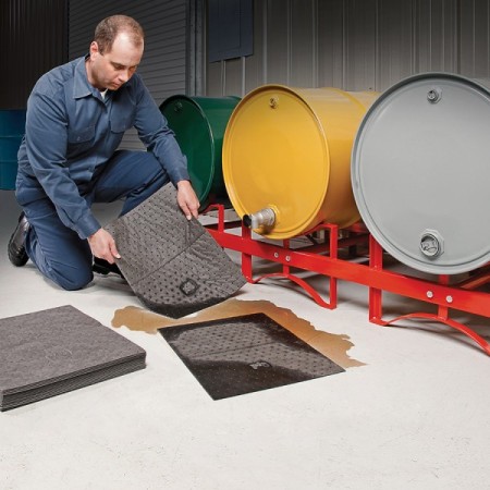 NEW PIG Universal Saugmatte im Ausgabekarton mit 100 Stück