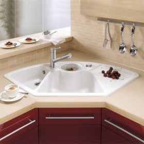 Villeroy & Boch Solo Eck-Einbauspüle, Ablaufgarnitur mit Excenterbetätigung Villeroy & Boch Solo Eck-Einbauspüle, Ablaufgarnitur mit Excenterbetätigung