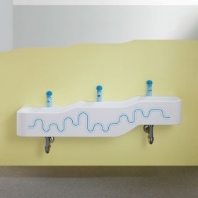 Geberit Bambini Spiel- und Waschlandschaft, 3 Waschplätze, tieferes Becken links