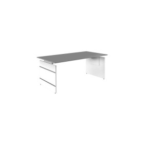 Schreibtisch, manuell höhenverstellbar, 68-76cm (H), 180x80cm mit alusilbernen Applikationen Schreibtisch, manuell höhenverstellbar, 68-76cm (H), 180x80cm mit alusilbernen Applikationen